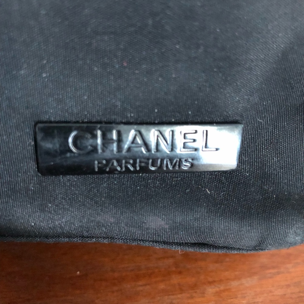 Chanel Black Cosmetic Bag - Picture 4 of 5